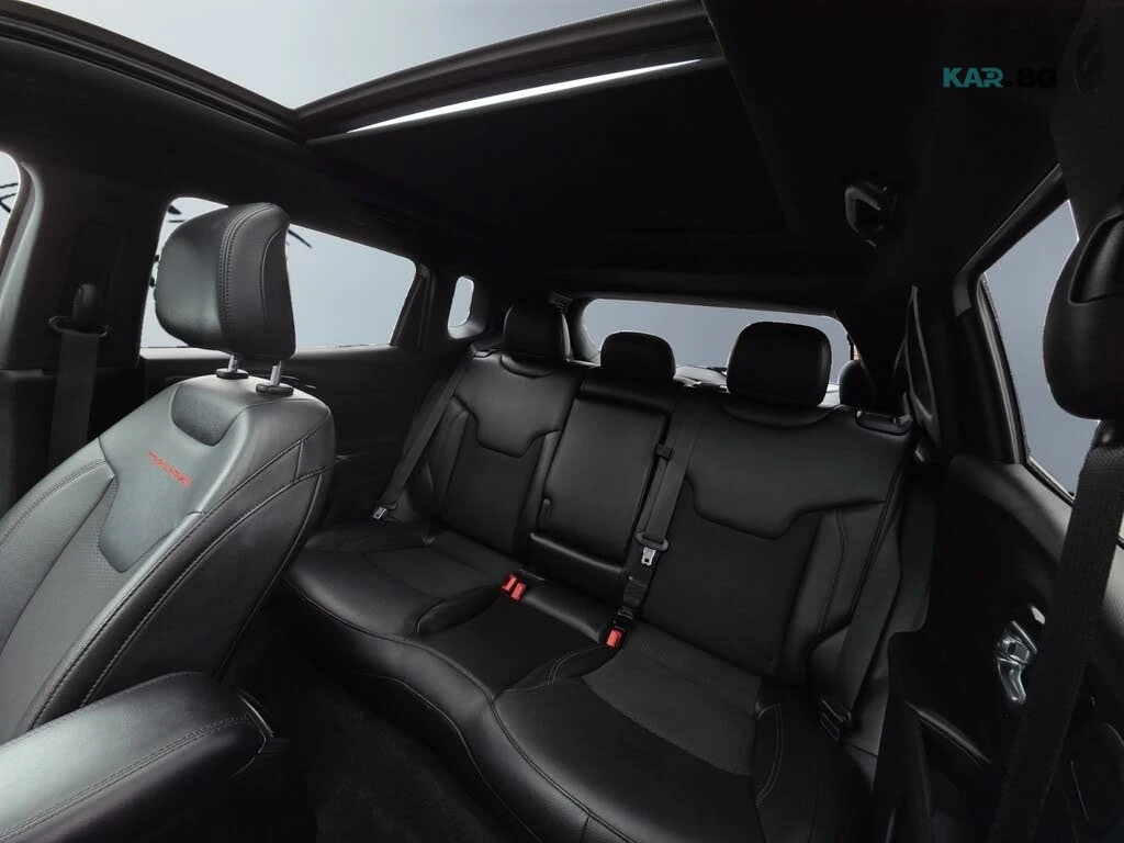 Jeep Compass Trailhawk 4WD/DRIVE-ASSISTS/360CAMERA/DIGITAL, снимка 17 - Автомобили и джипове - 55411288