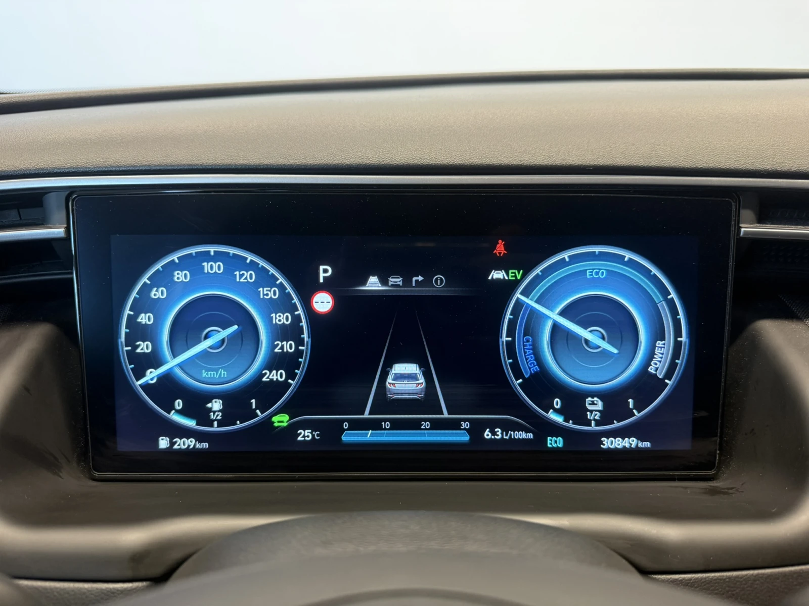 Hyundai Tucson EXCLUSIVE HYBRID, снимка 12 - Автомобили и джипове - 55441964