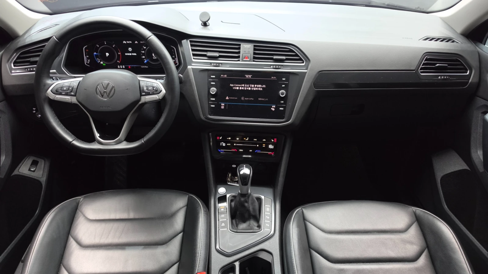 VW Tiguan 2.0 TDI Premium | LED | Адаптив. круиз| Памет| , снимка 7 - Автомобили и джипове - 56070334