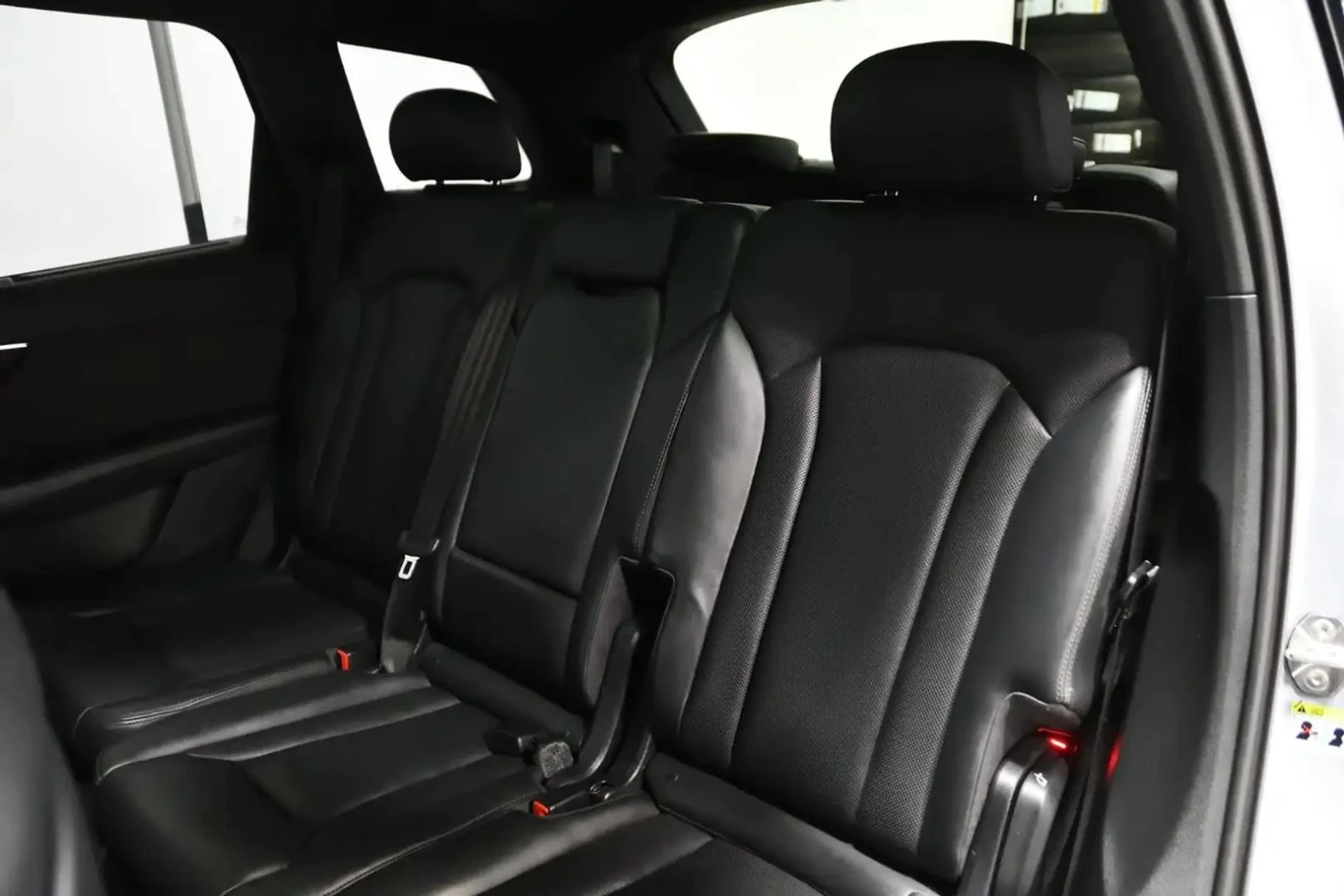 Audi Q7 TECHNIK* S-LINE* МАСАЖ* ОБДУХ* PANO* DIS* MATRIX* , снимка 16 - Автомобили и джипове - 56315411
