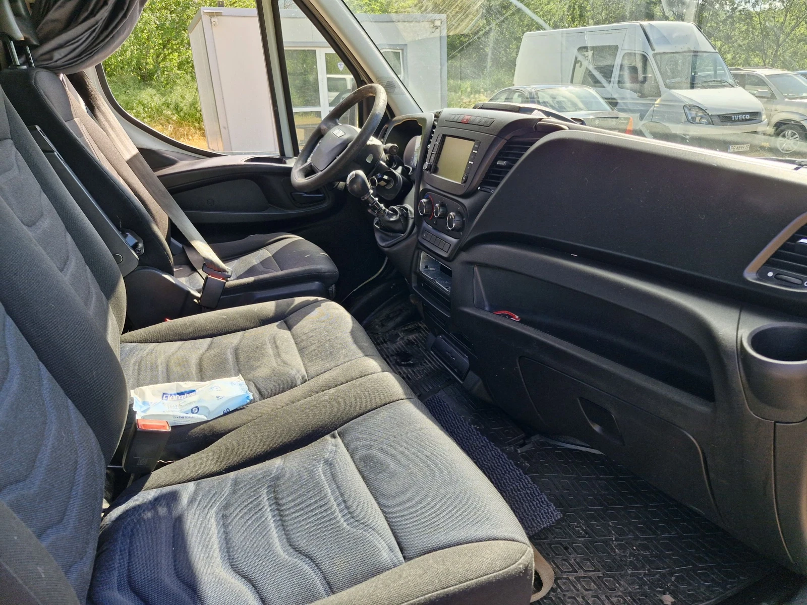 Iveco 35c18 3.0D 180 к.с. Навигация, климатроник, снимка 9 - Бусове и автобуси - 54595454