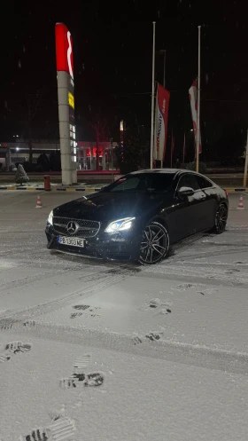 Mercedes-Benz E 220 HEADUP DISPLAY APPLE CARPLAY, снимка 2