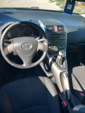 Toyota Auris, снимка 8