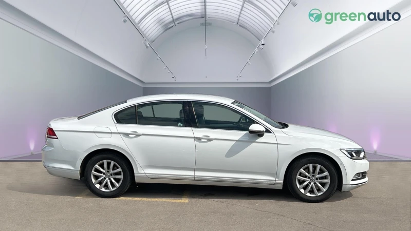 VW Passat 2.0 TDi DSG, снимка 3 - Автомобили и джипове - 47077410