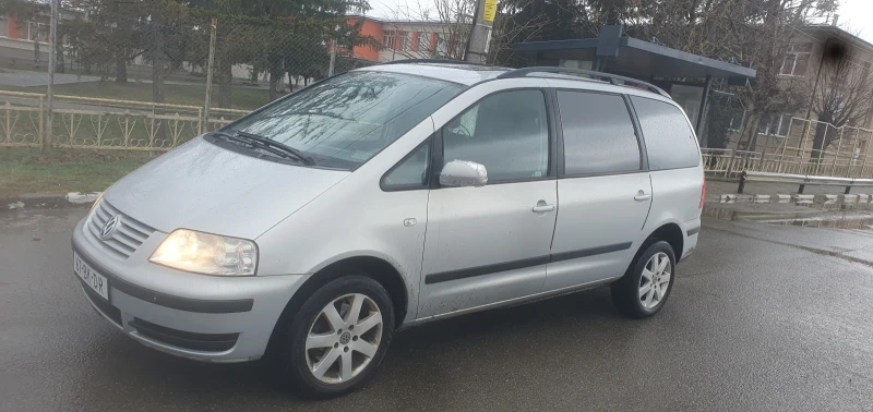 VW Sharan 1.9, снимка 2 - Автомобили и джипове - 48456238