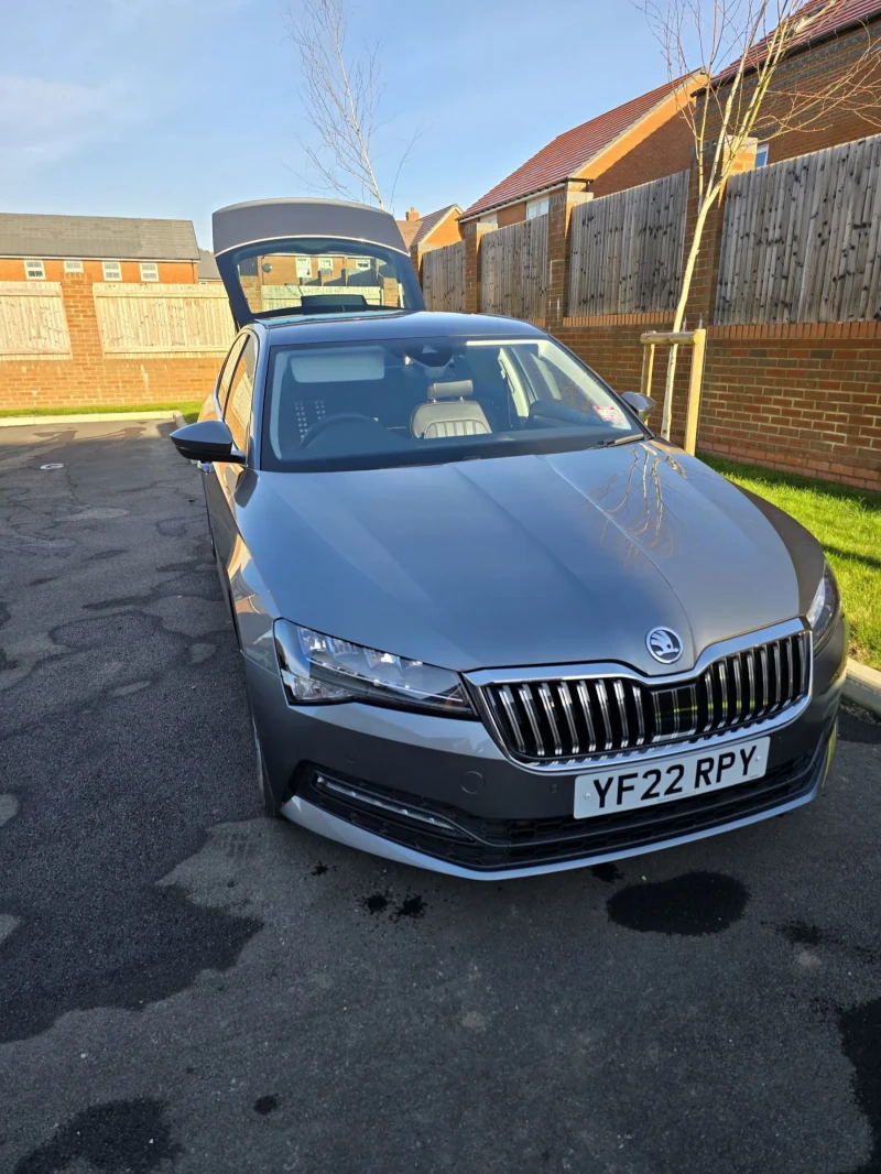 Skoda Superb, снимка 1 - Автомобили и джипове - 48692748