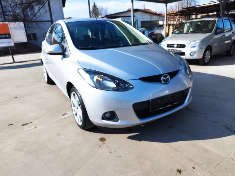 Mazda 2 1.5i, снимка 2 - Автомобили и джипове - 49045917