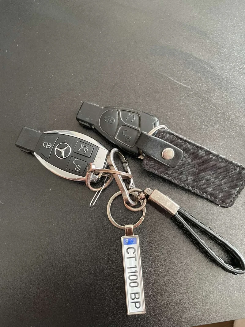 Mercedes-Benz E 320 7G tronic УНИКАТ, снимка 10 - Автомобили и джипове - 51512078