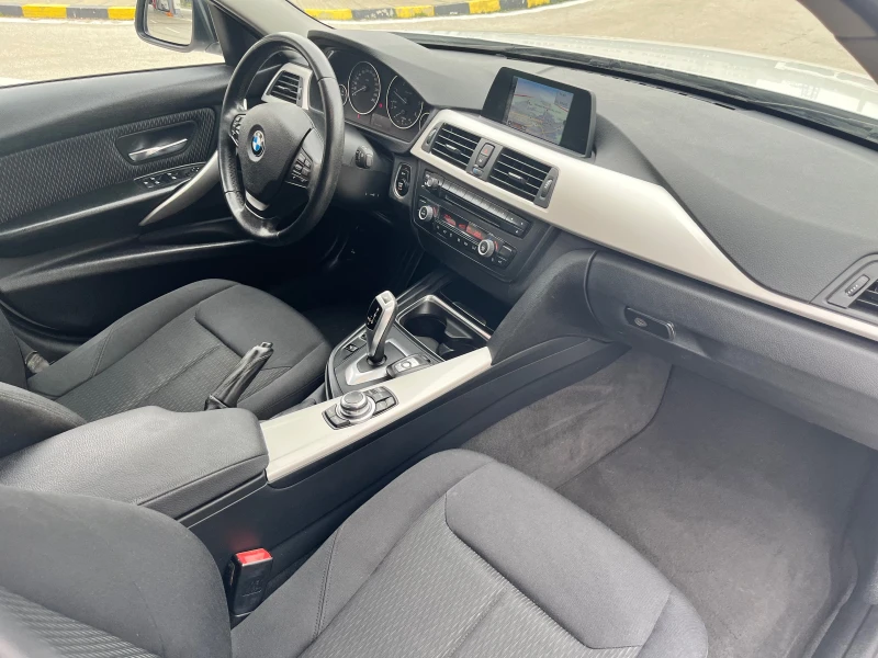 BMW 320 2.0d Бяла Перла= Навигация= Автоматик= Лед Фарове!, снимка 13 - Автомобили и джипове - 53376920