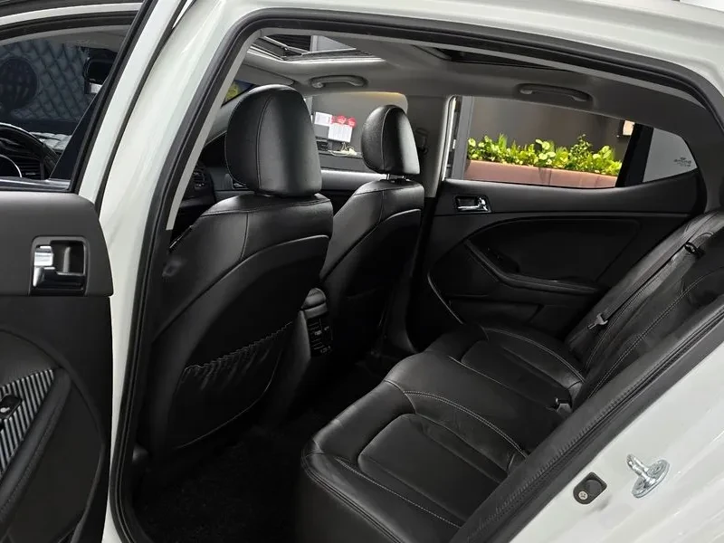 Kia K5 2.0 Noblesse, снимка 12 - Автомобили и джипове - 55847435