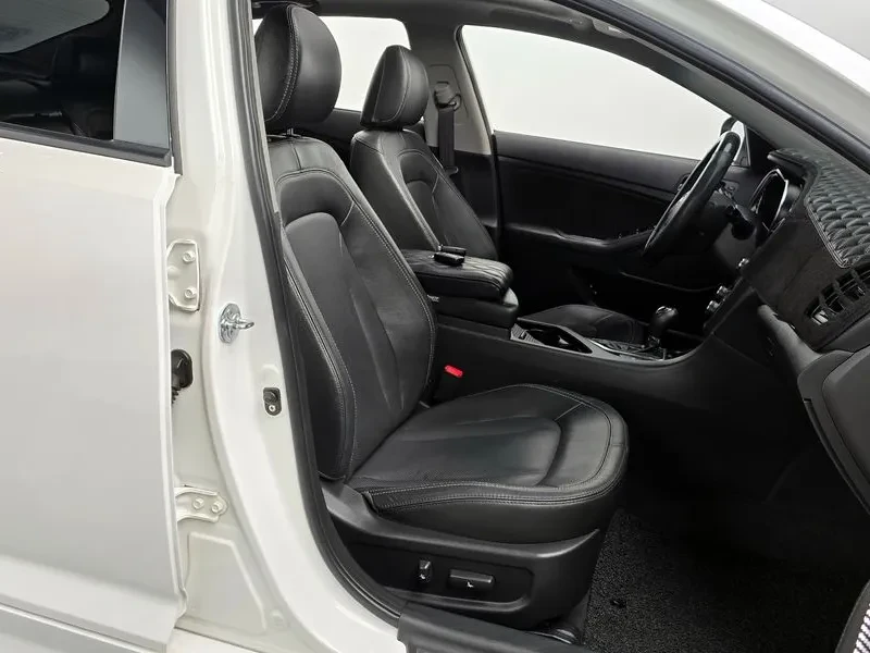 Kia K5 2.0 Noblesse, снимка 10 - Автомобили и джипове - 55847435