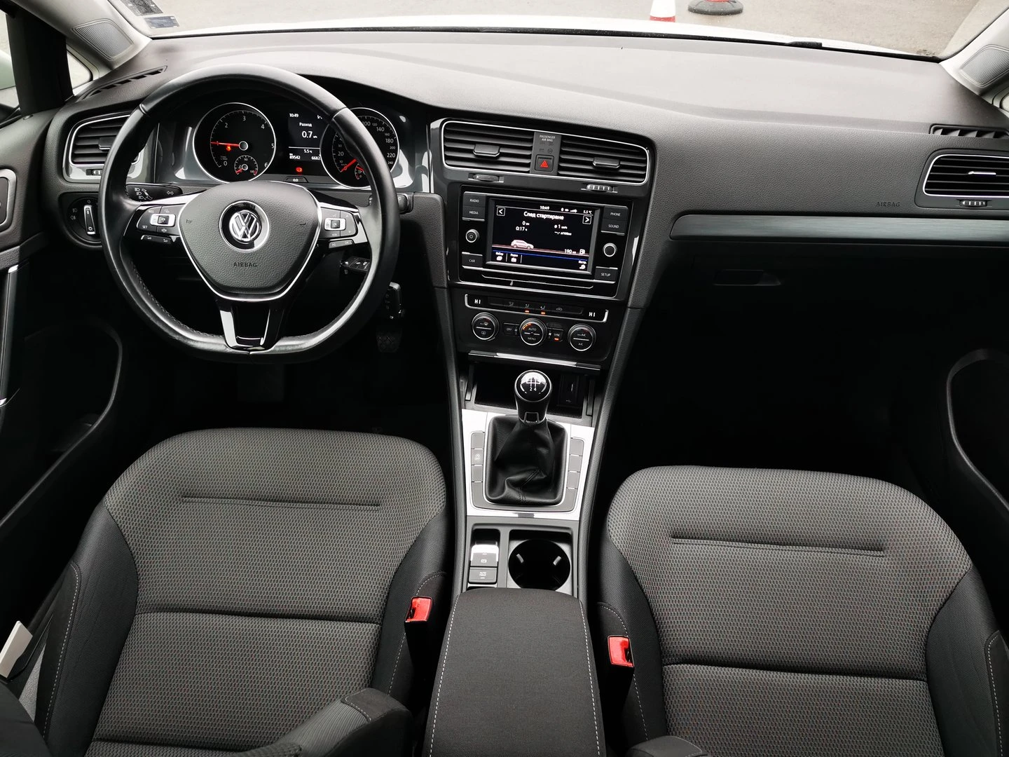 VW Golf Comfortline 1.6 TDI BMT - изображение 4