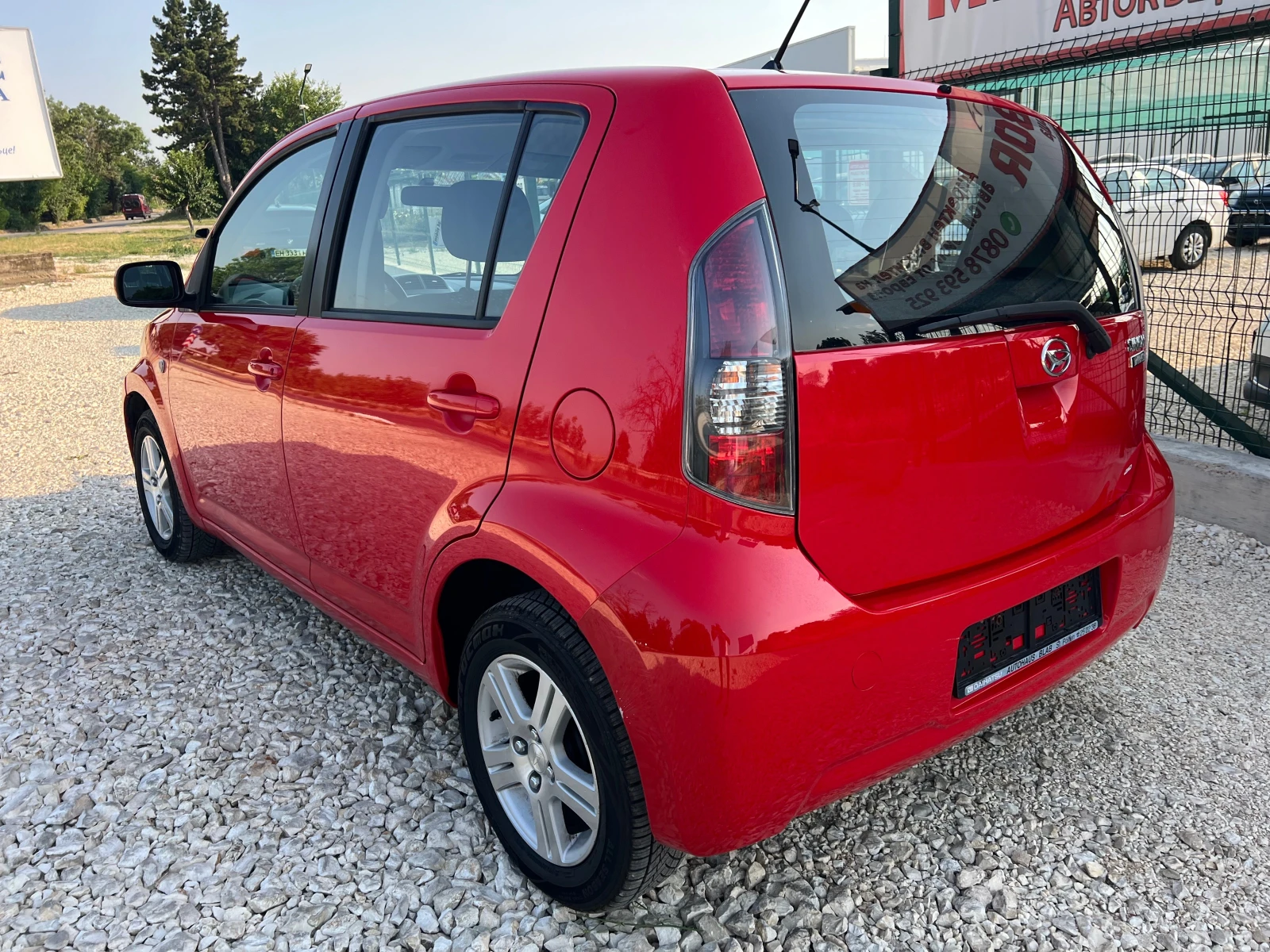 Daihatsu Sirion 1.3i/91p.s-Facelift/4X4-89000km!!!! - изображение 4