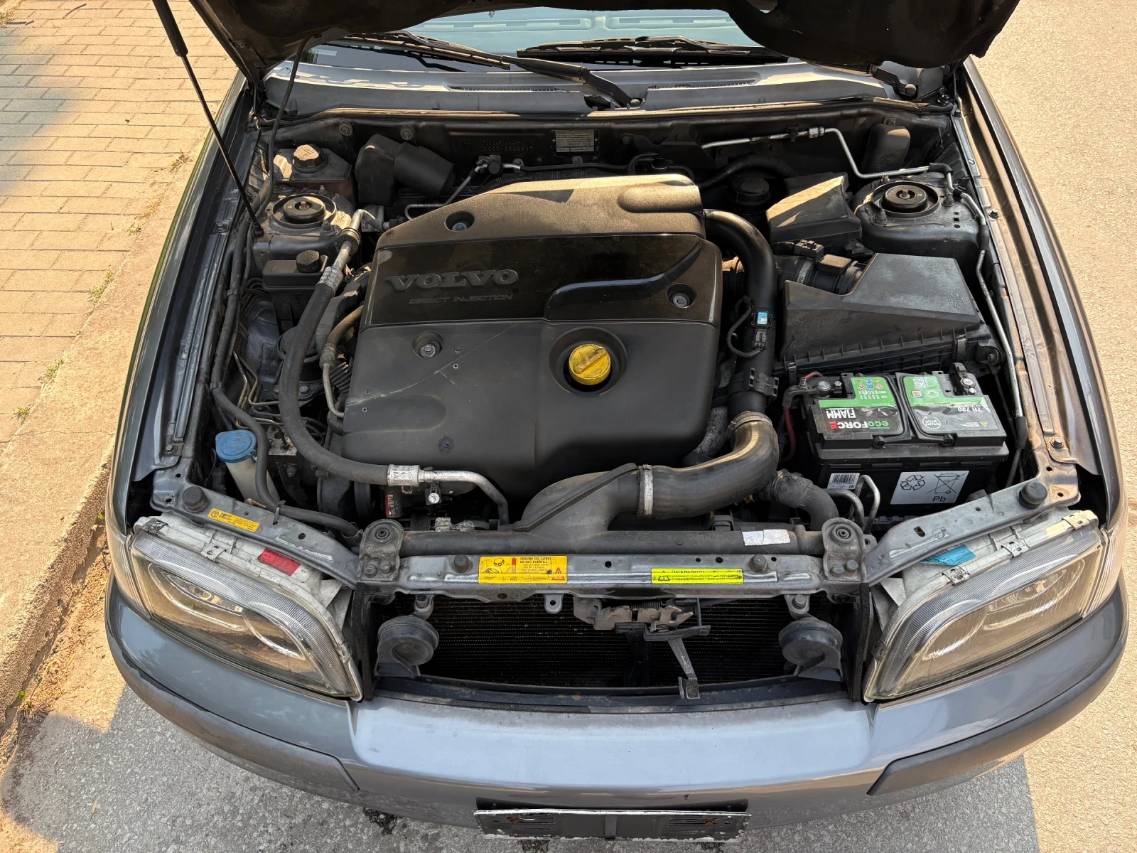Volvo V40 1.9D, 115к.с, КЛИМАТИК - изображение 10