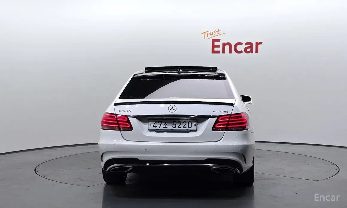Mercedes-Benz E 350 4MATIC | ЕКСТРОВА | ТОП ОФЕРТА - изображение 4