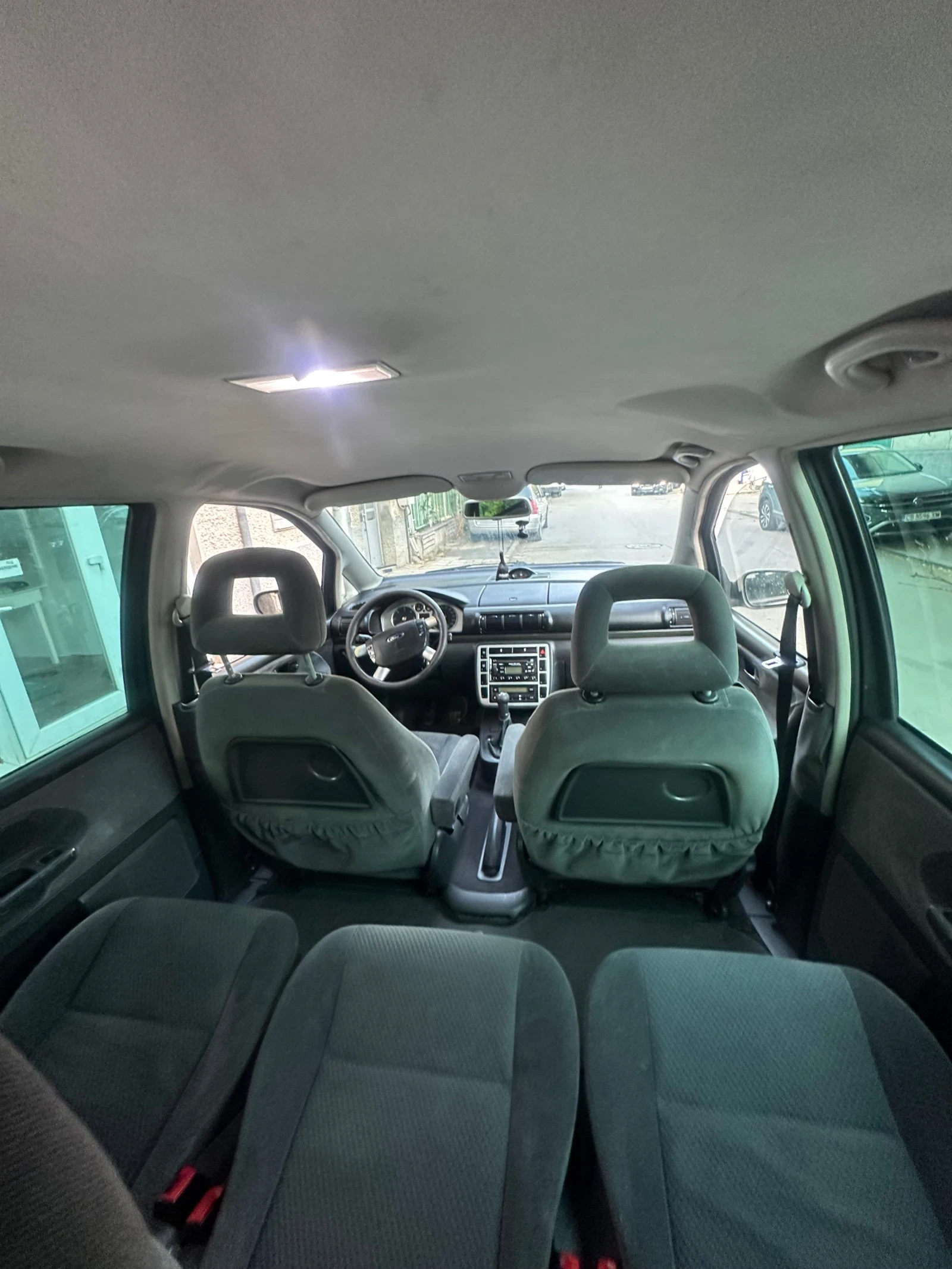 Ford Galaxy  - изображение 10