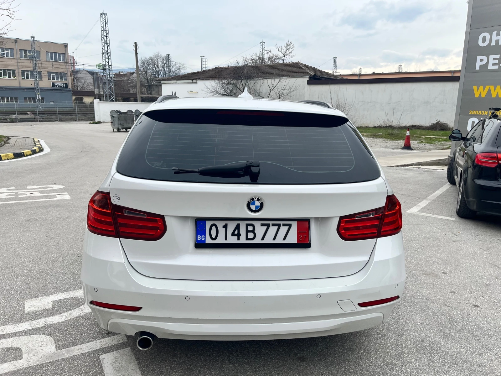 BMW 320 2.0d Бяла Перла= Навигация= Автоматик= Лед Фарове! - изображение 6