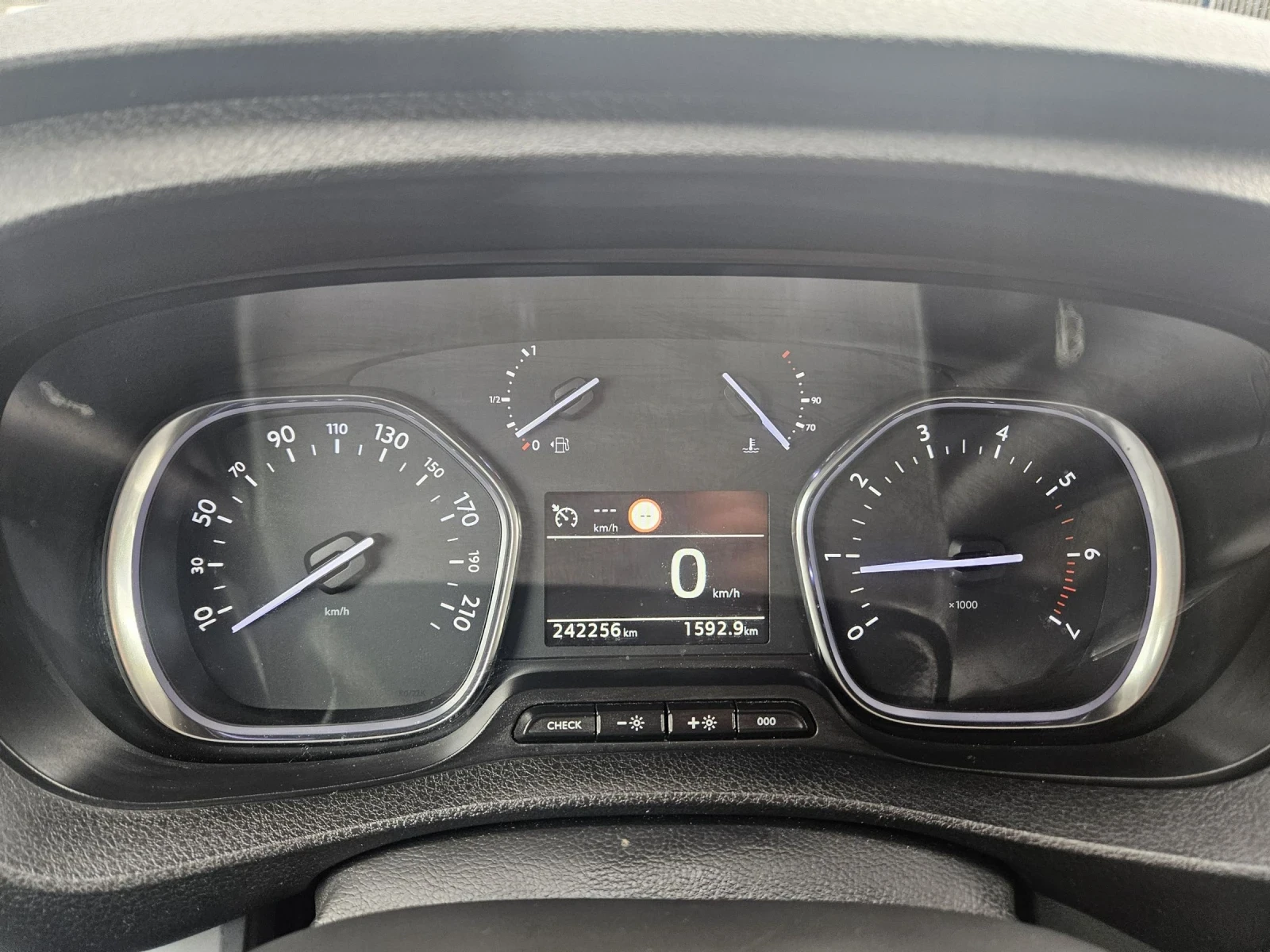 Toyota Proace City 2.0 150�.� | Mobile.bg � ����������� 16