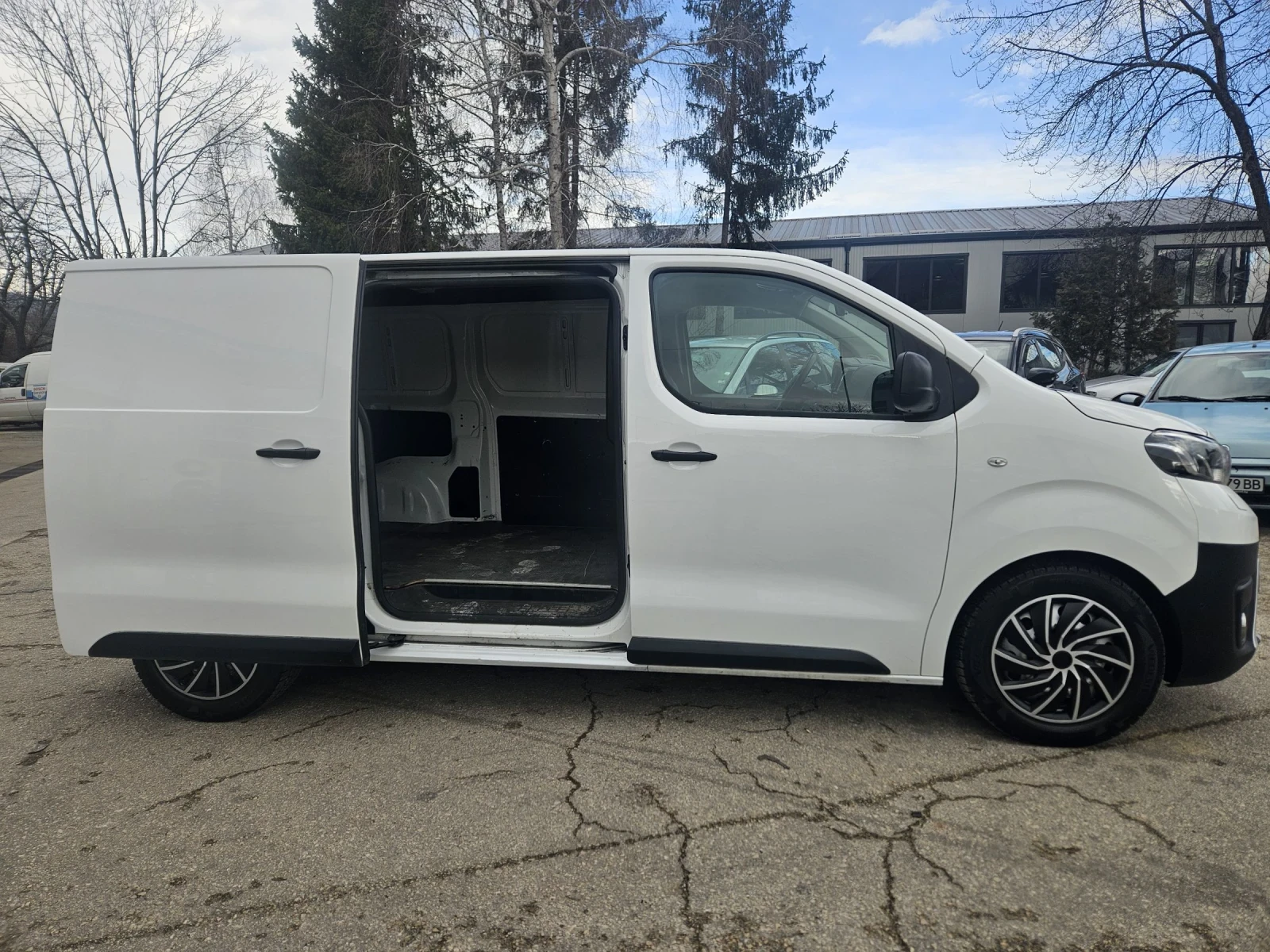 Toyota Proace City 2.0 150�.� | Mobile.bg � ����������� 11