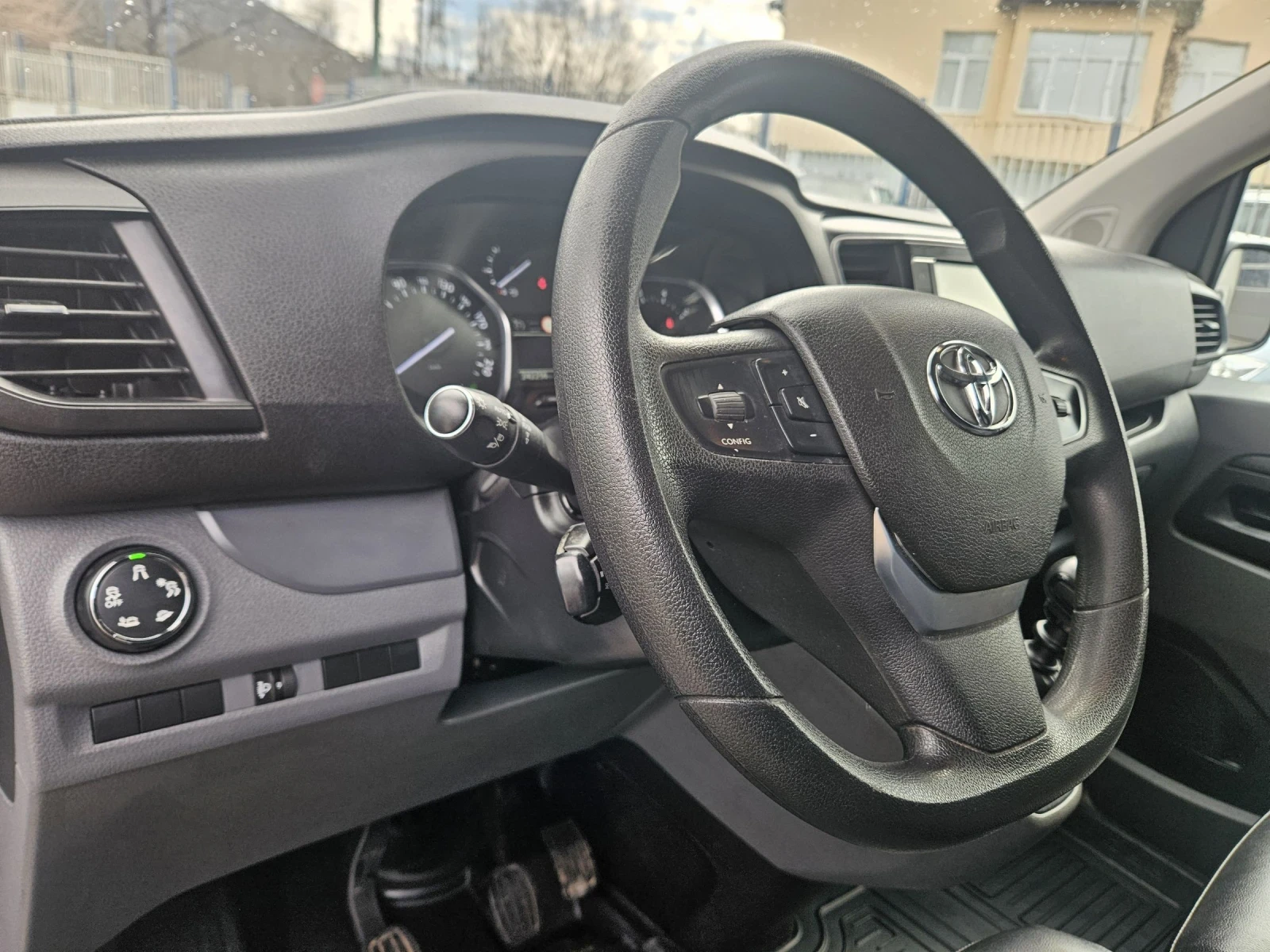 Toyota Proace City 2.0 150�.� | Mobile.bg � ����������� 17