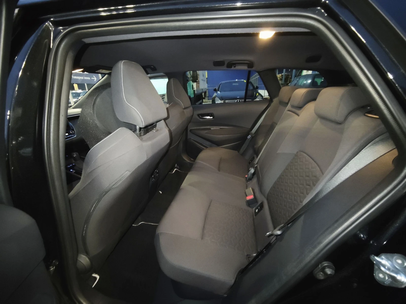 Toyota Corolla HB TS | Mobile.bg � ����������� 10