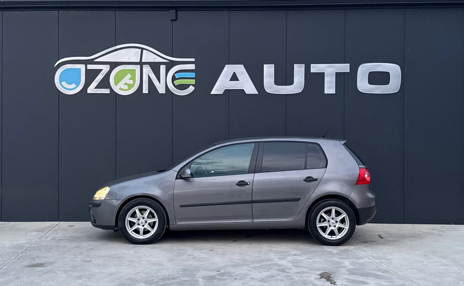 VW Golf 1.9 TDI, снимка 4 - Автомобили и джипове - 53991569