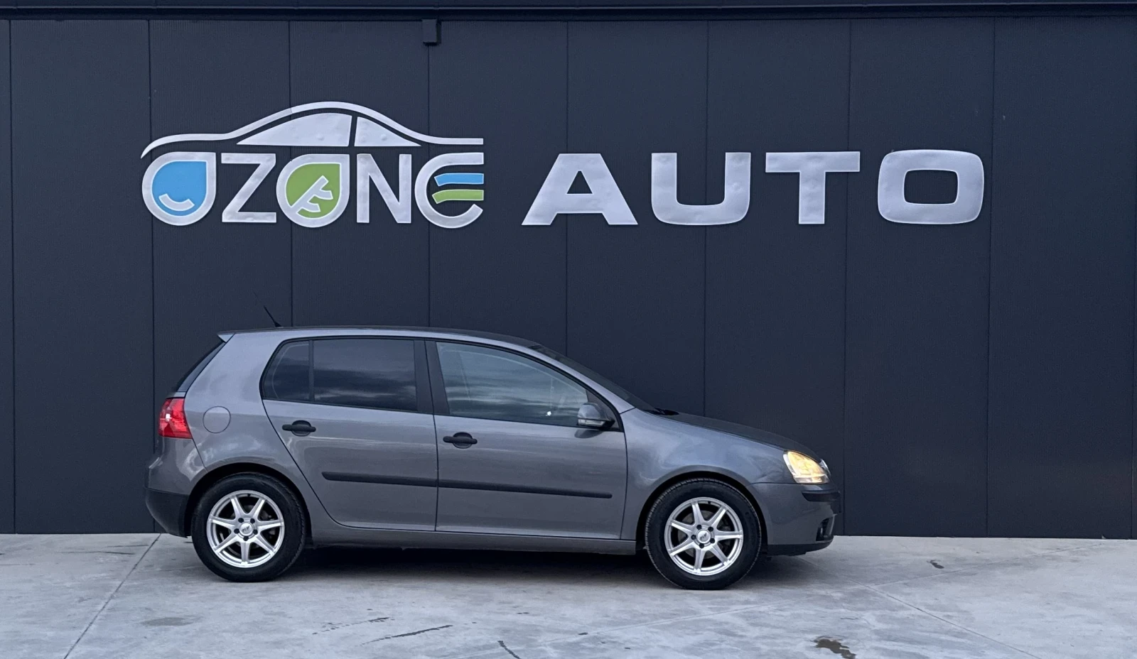 VW Golf 1.9 TDI, снимка 3 - Автомобили и джипове - 53991569