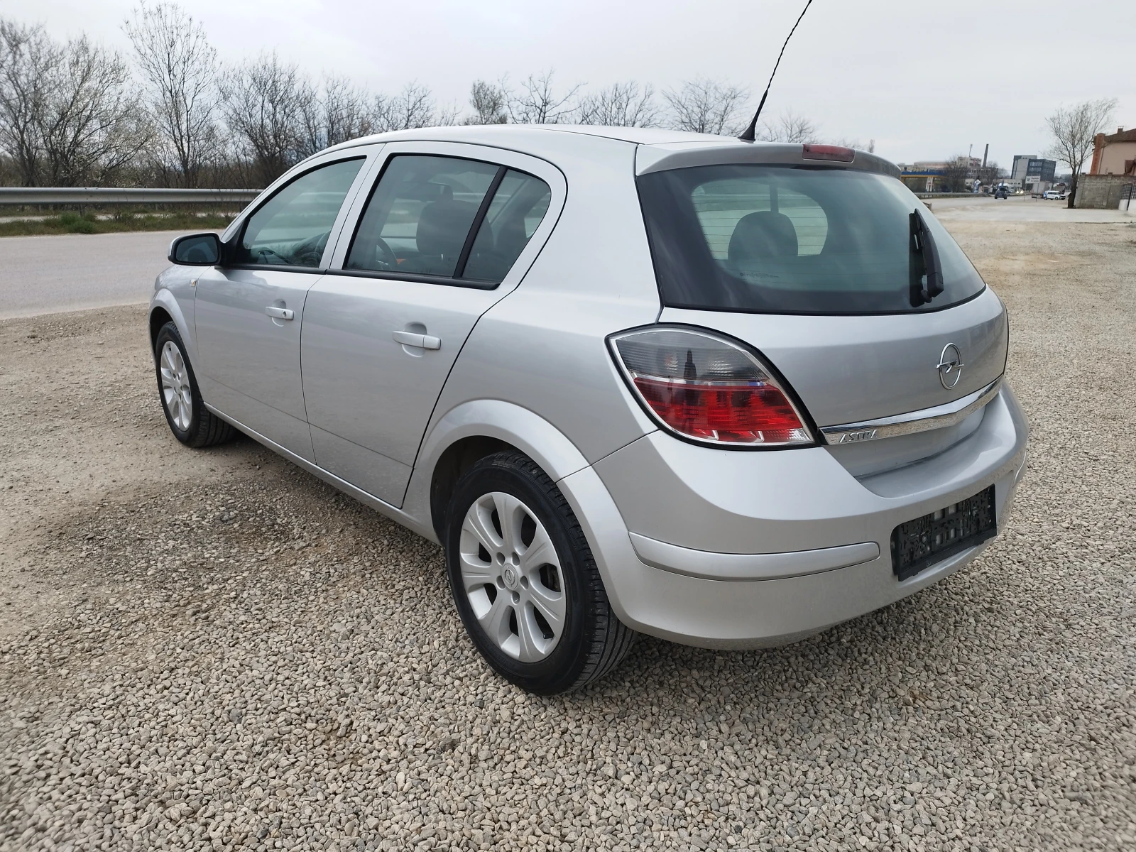 Opel Astra 1.6 i 116kc., снимка 3 - Автомобили и джипове - 53996187