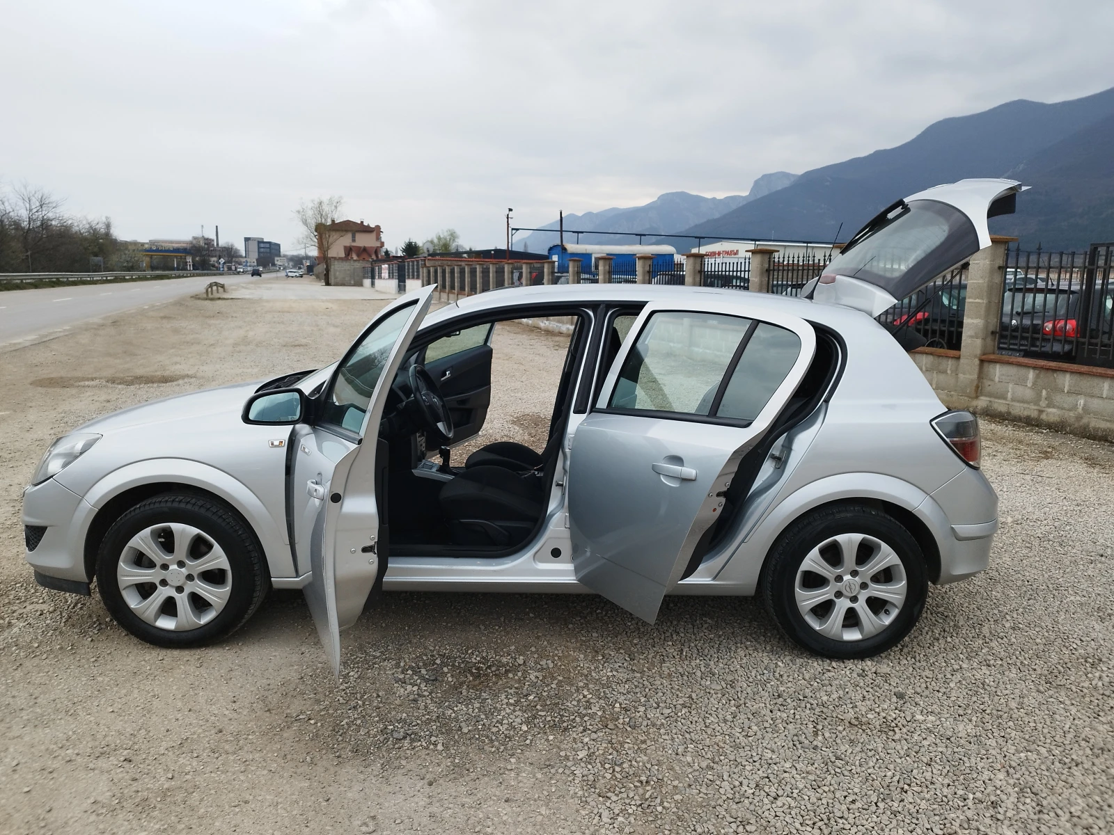 Opel Astra 1.6 i 116kc., снимка 9 - Автомобили и джипове - 53996187