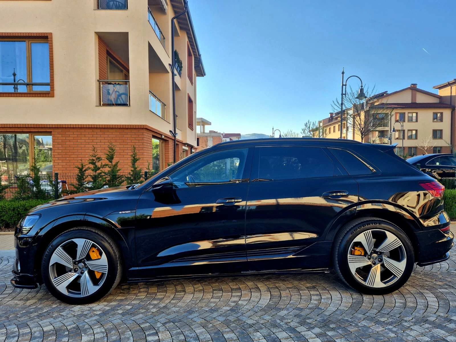 Audi E-Tron * 95KW* B&O* 360* SADOW LINE* AERO PACK*  | Mobile.bg � ����������� 2