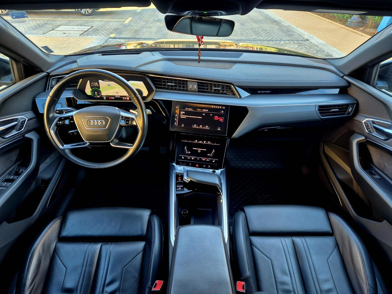 Audi E-Tron * 95KW* B&O* 360* SADOW LINE* AERO PACK*  | Mobile.bg � ����������� 9