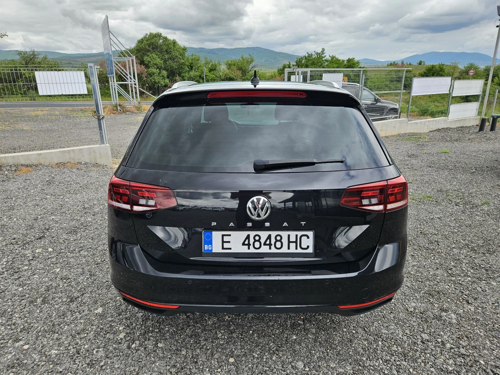 VW Passat 2.0 TDI , снимка 4 - Автомобили и джипове - 54483919