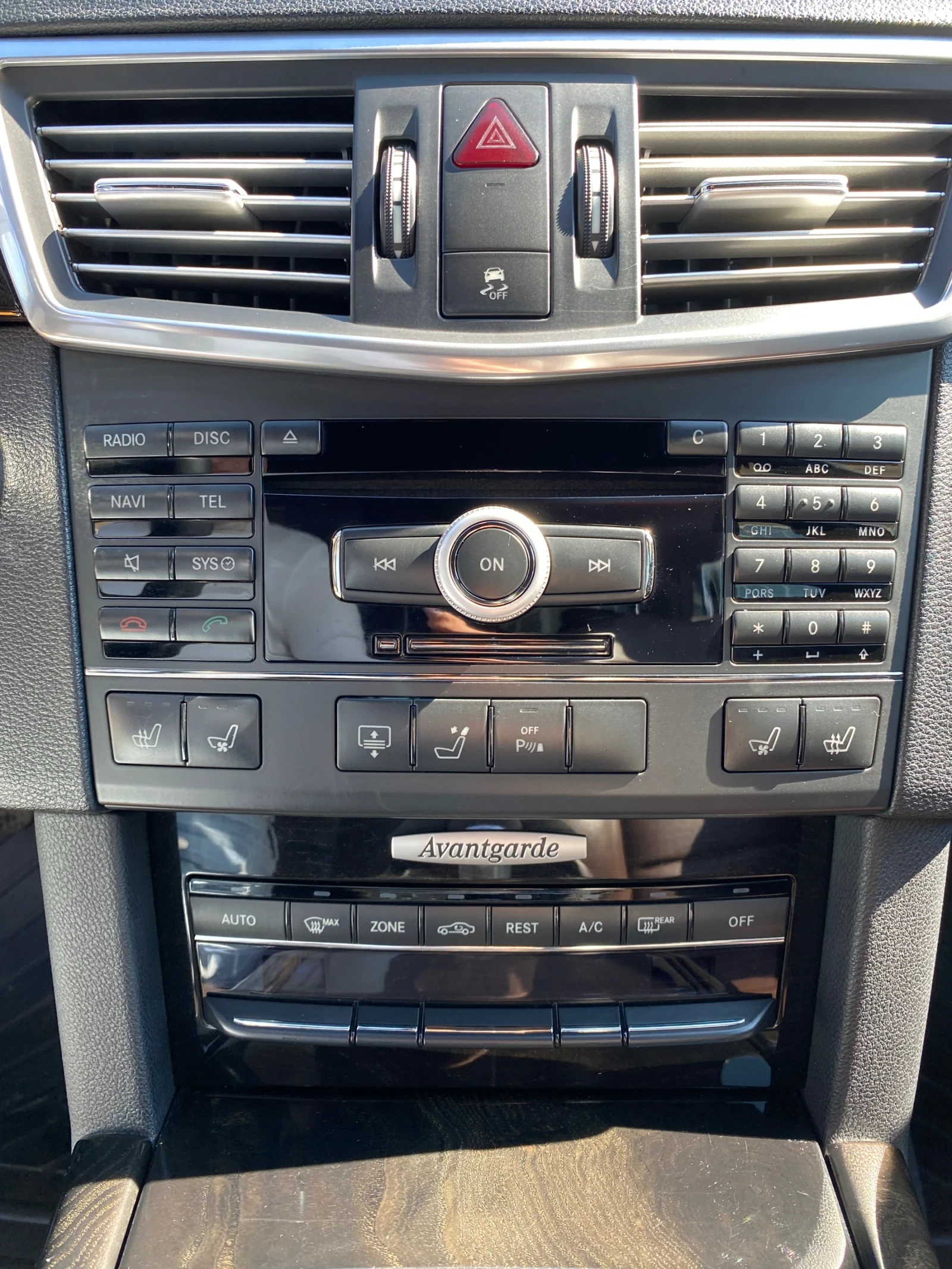 Mercedes-Benz E 350 E350 CDI BlueEFFICIENCY, снимка 13 - Автомобили и джипове - 54595649