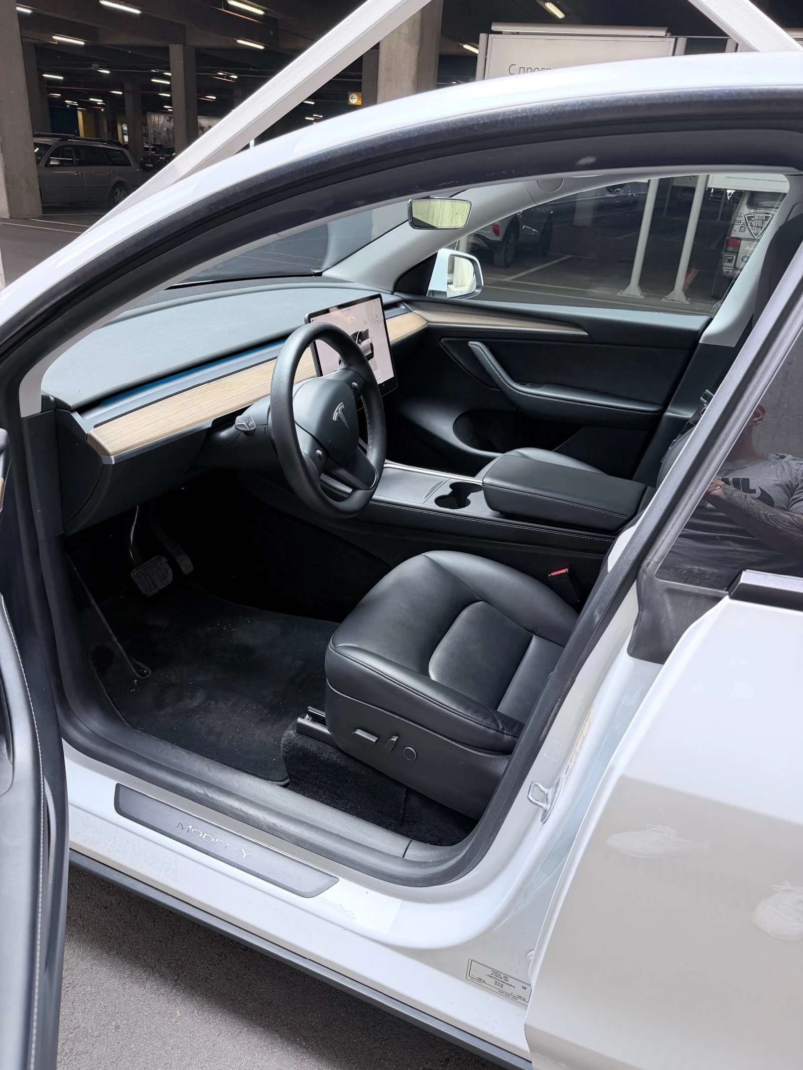 Tesla Model Y Long Range AWD + EAP + Теглич, снимка 6 - Автомобили и джипове - 54944663