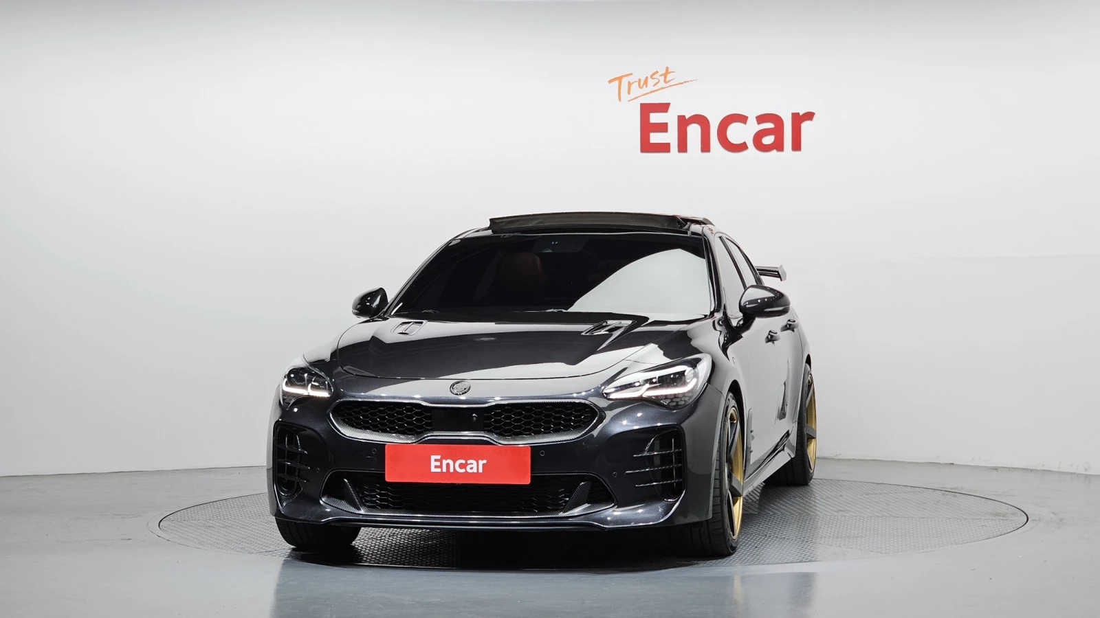 Kia Stinger TURBO GT* AWD* ОБДУХ* DIS* 360* HEAD-UP* КРАЙНА ЦЕ, снимка 2 - Автомобили и джипове - 55042452