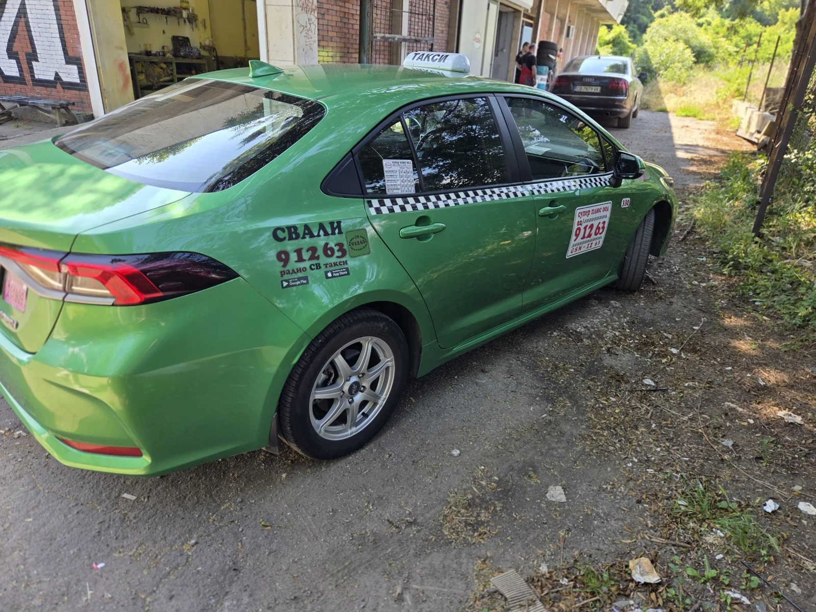 Toyota Corolla 1.8, снимка 4 - Автомобили и джипове - 55043634