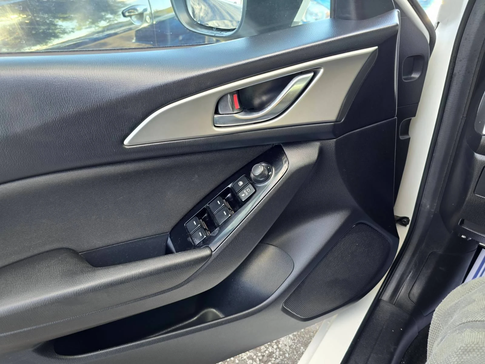 Mazda 3 УНИКАТ/ФУЛ ЕКСТРИ/2.0i/SKYACTIV, снимка 8 - Автомобили и джипове - 55171457