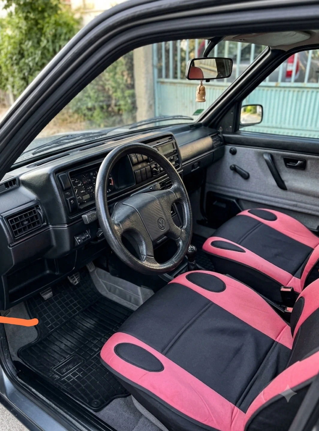 VW Golf 1.6 , 75hp, снимка 4 - Автомобили и джипове - 55494524