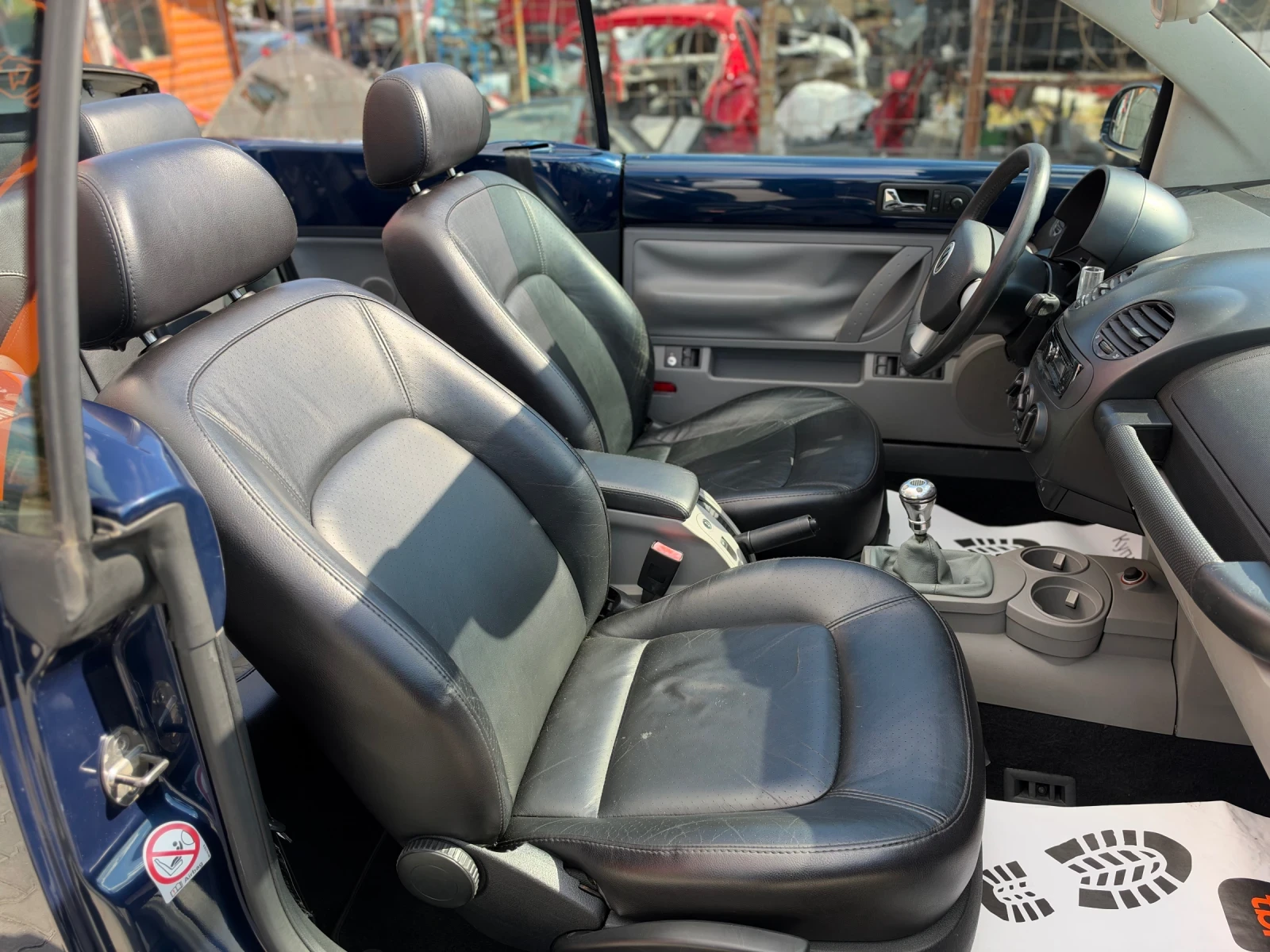 VW New beetle 2.0i 115kc* КАБРИО, снимка 12 - Автомобили и джипове - 56256406