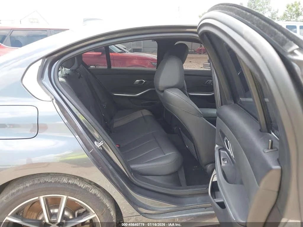 BMW 330 * XDRIVE * CARFAX * ����� �� ����������� | Mobile.bg � ����������� 8