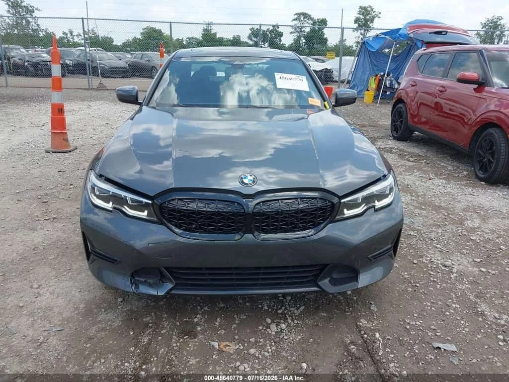 BMW 330 * XDRIVE * CARFAX * ����� �� ����������� | Mobile.bg � ����������� 13