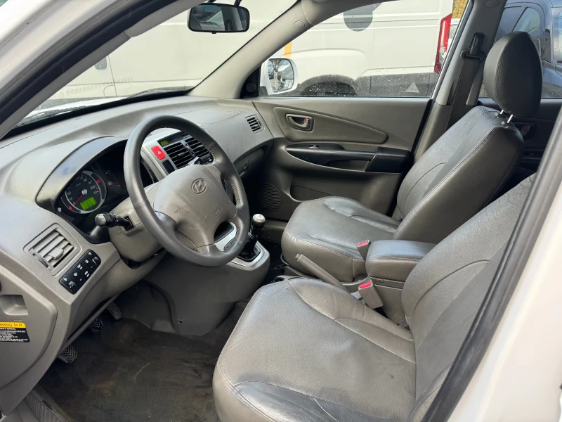 Hyundai Tucson 2.0i 4х4 LPG 140hp-3.2010г-Клима-Кожа-Парктроник, снимка 8 - Автомобили и джипове - 48068677