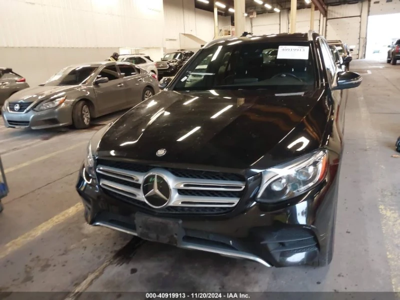 Mercedes-Benz GLC 300 2.0L I-4 DI, DOHC, VVT, TURBO, 241HP All Wheel Dri, снимка 4 - Автомобили и джипове - 48766256