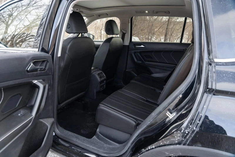 VW Tiguan 2023 Comfortline* CARFAX * БЕЗ ПЪРВОНАЧАЛНА ВНОСКА, снимка 17 - Автомобили и джипове - 52870373