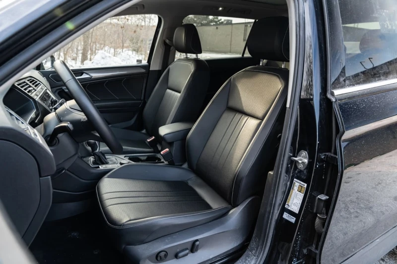 VW Tiguan 2023 Comfortline* CARFAX * БЕЗ ПЪРВОНАЧАЛНА ВНОСКА, снимка 9 - Автомобили и джипове - 52870373