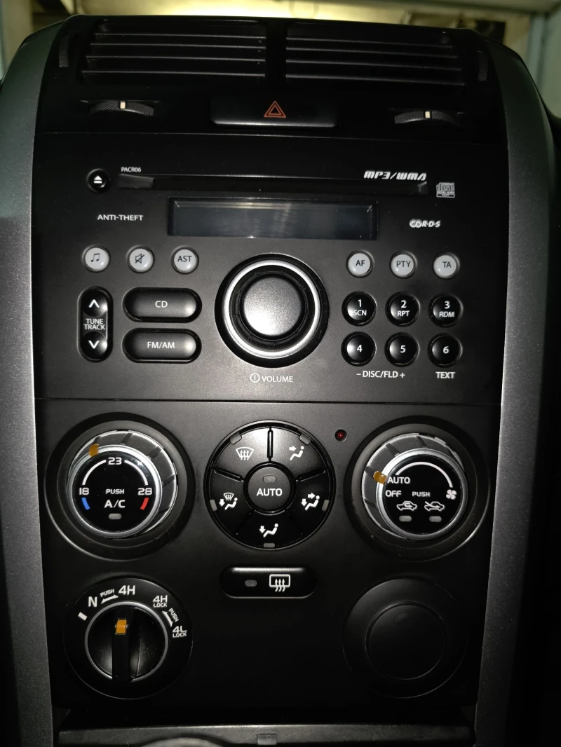 Suzuki Grand vitara, снимка 11 - Автомобили и джипове - 53159209