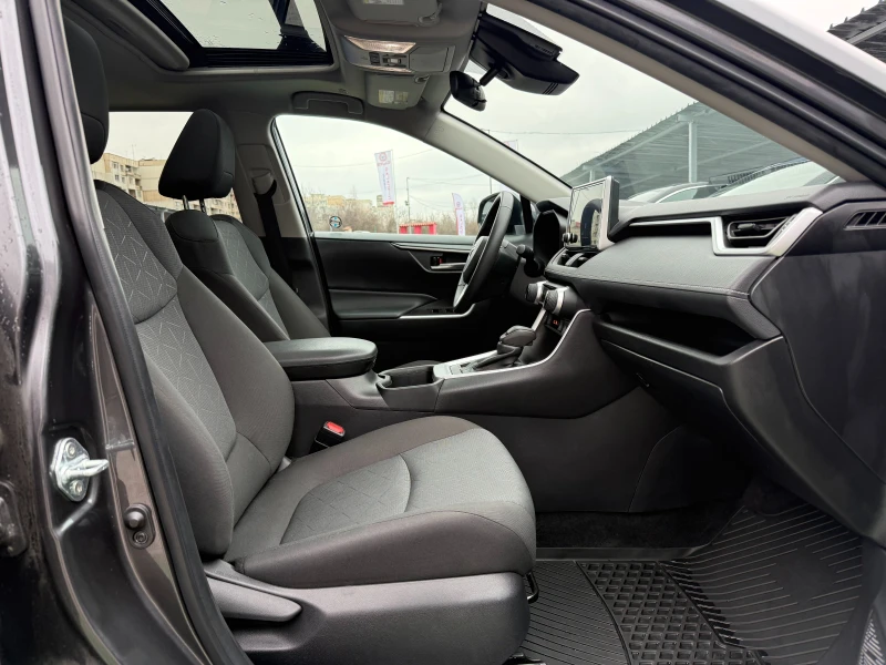 Toyota Rav4 2.5 XLE AWD, снимка 8 - Автомобили и джипове - 53523457