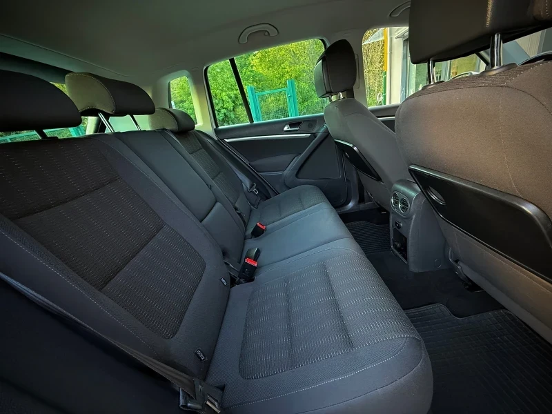 VW Tiguan 2.0 TDI * 4Motion* FaceLift* , снимка 9 - Автомобили и джипове - 56217114