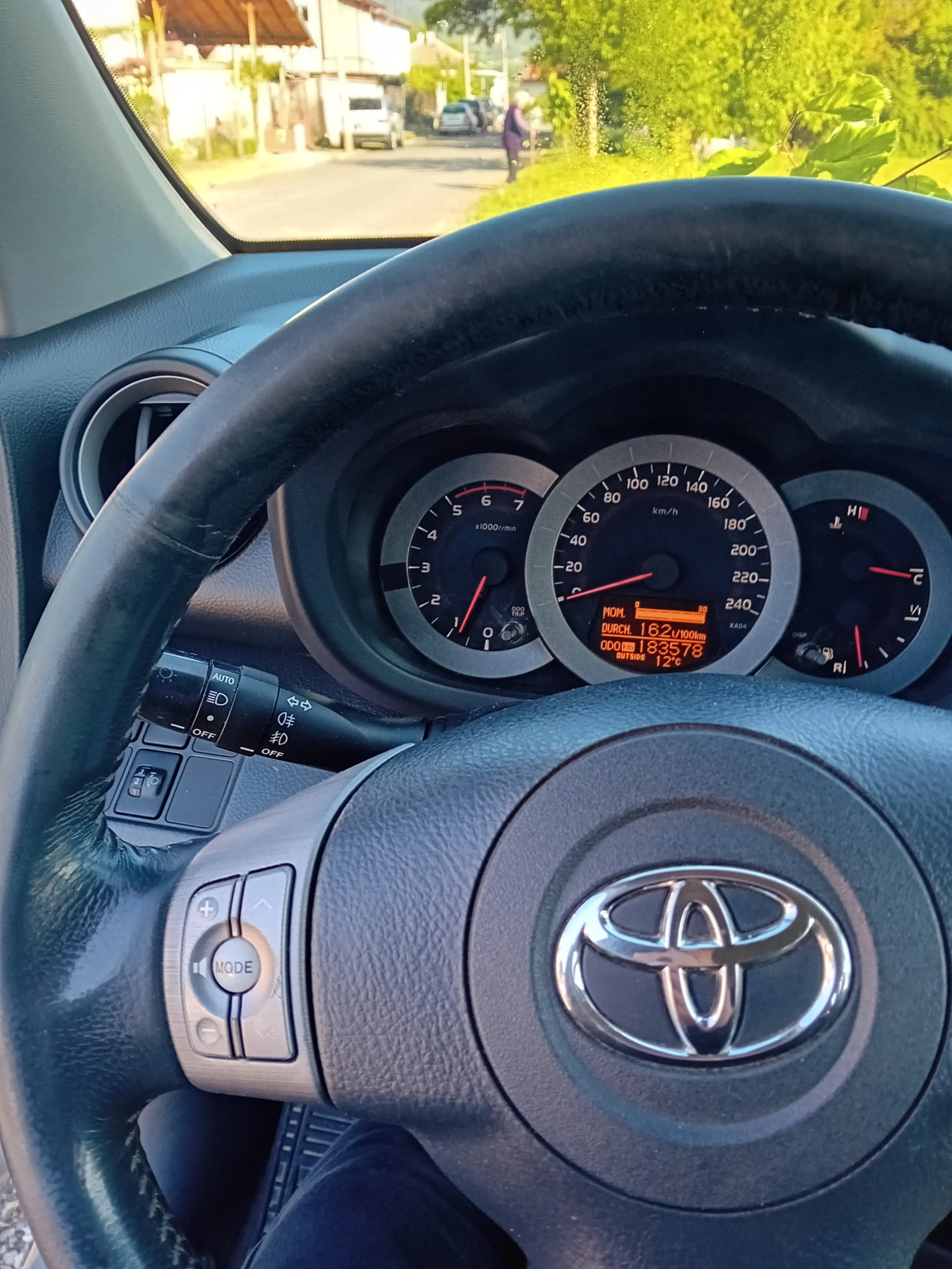 Toyota Rav4 2.2 d-cat - изображение 5