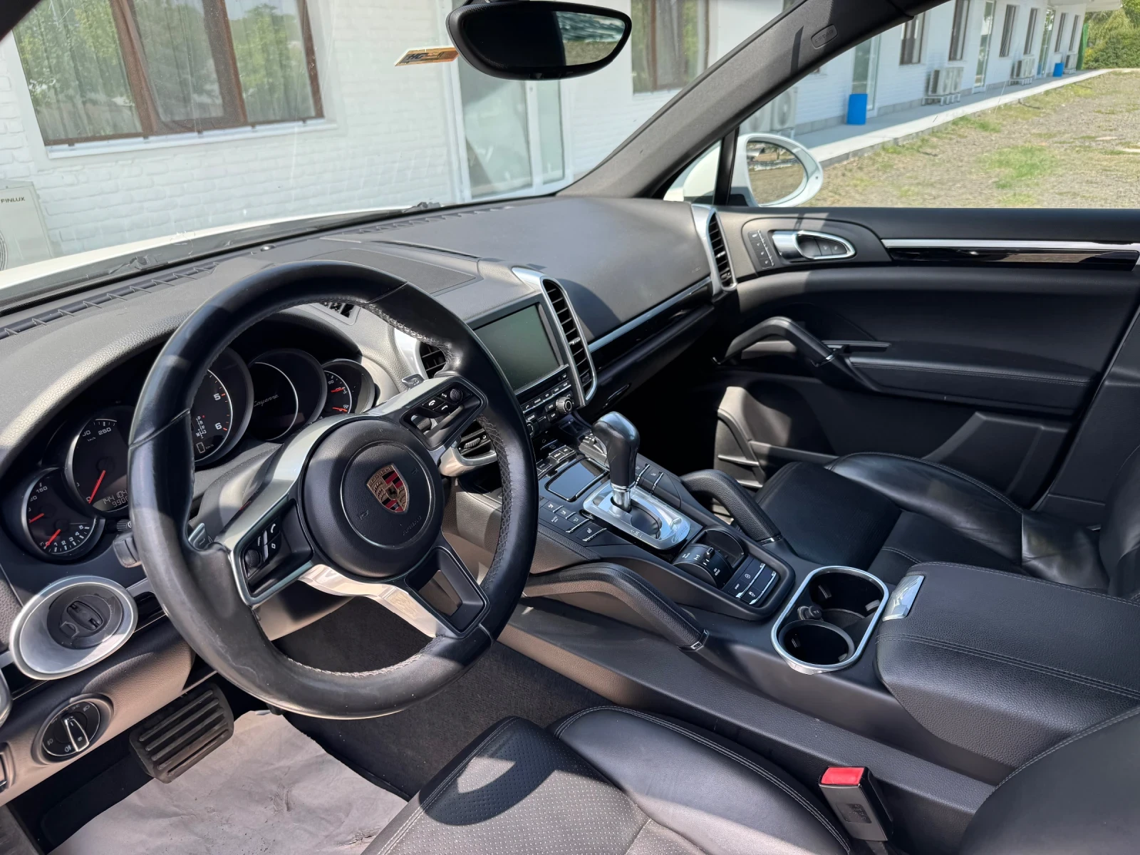 Porsche Cayenne  - изображение 8
